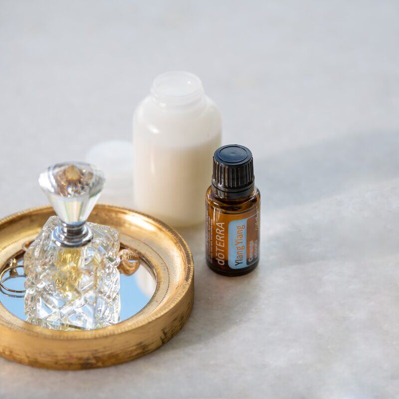 dōTERRA Ylang Ylang ätherisches Öl - blumig und romantisch