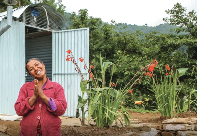 Frau aus einer dōTERRA Cō-Impact Sourcing Gemeinschaft